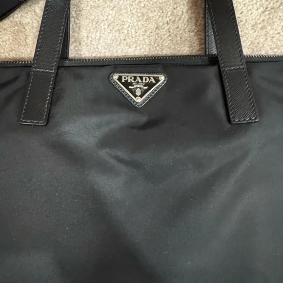 Authentic Prada Black Nylon and Saffiano Leather Shoulder/Messenger/Tote Bag - Picture 2 of 13
